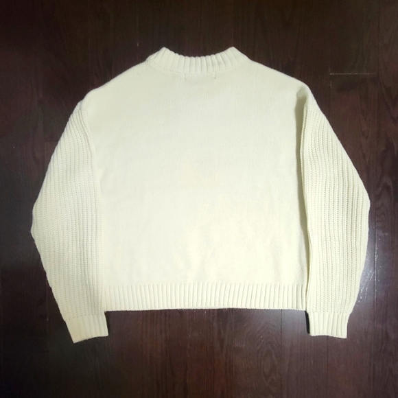 Chunky Cableknit Sweater (Size M) - Picture 2 of 3